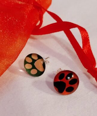 Nappikorvikset, eriväritassut