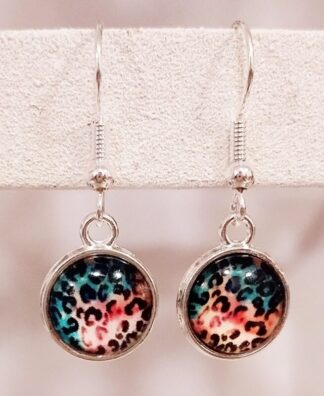 Roikkuvat leopardinappikorvikset